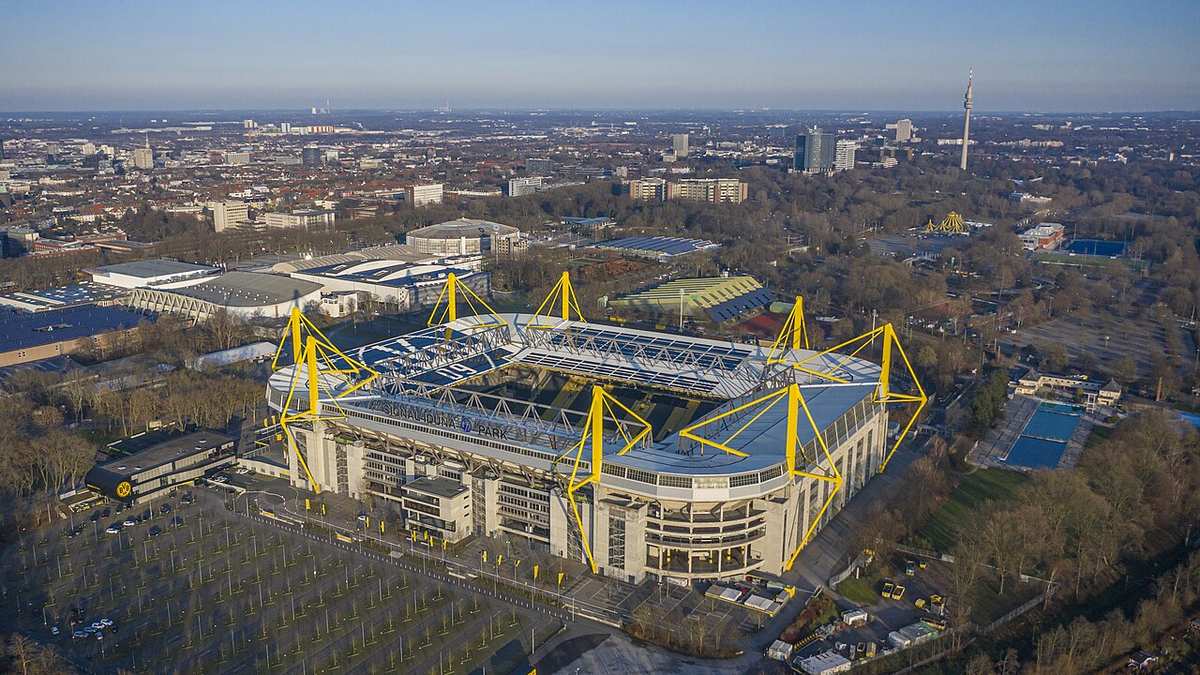 El Signal Iduna Park de Dortmund, estadio de la Bundesliga alemana