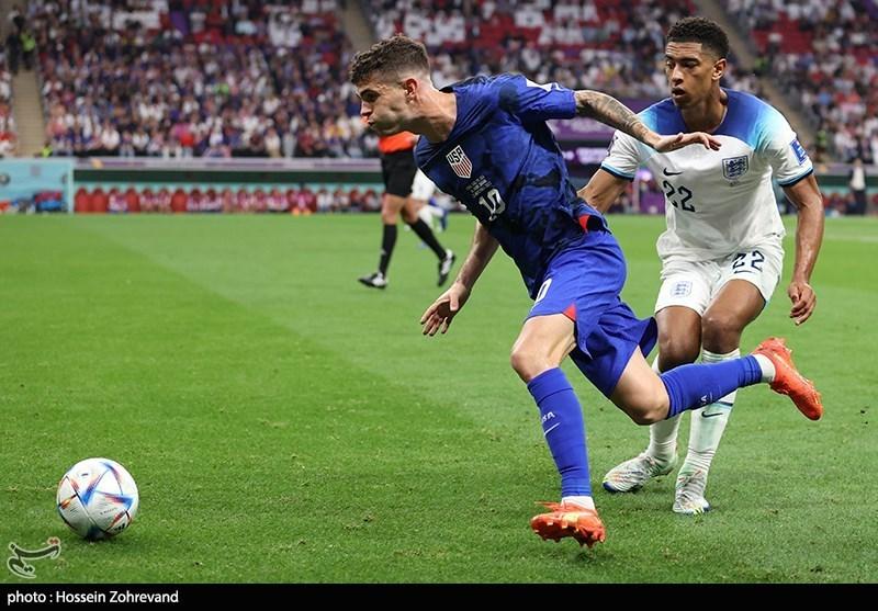 Jude Bellingham con la selección de Inglaterra en el Mundial 2022, junto a Christian Pulisic