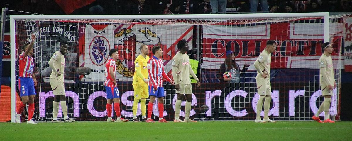 Julián Álvarez con el Atlético de Madrid ante el Red Bull Salzburgo en la Champions League (enero de 2025)