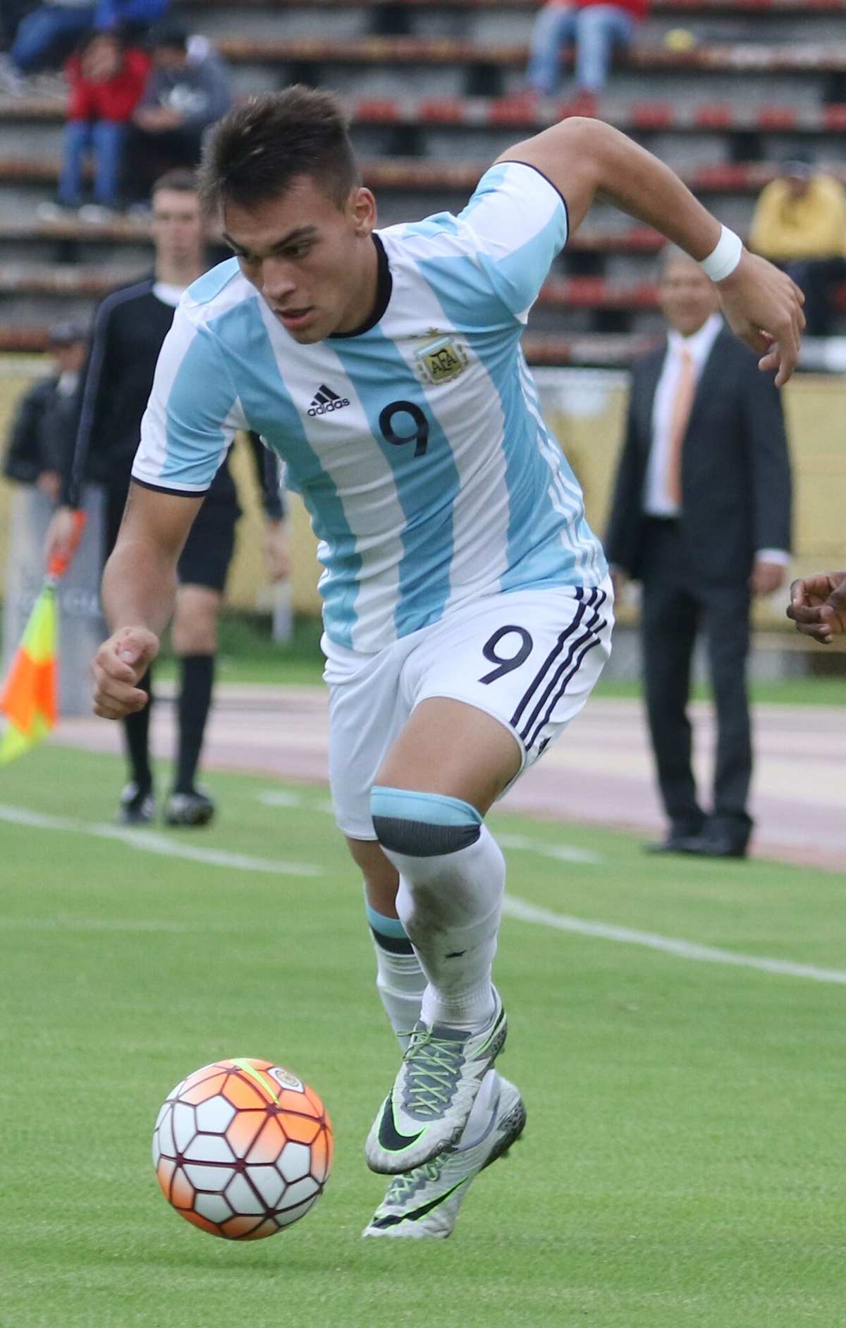 Lautaro Martínez con la camiseta del Inter de Milán