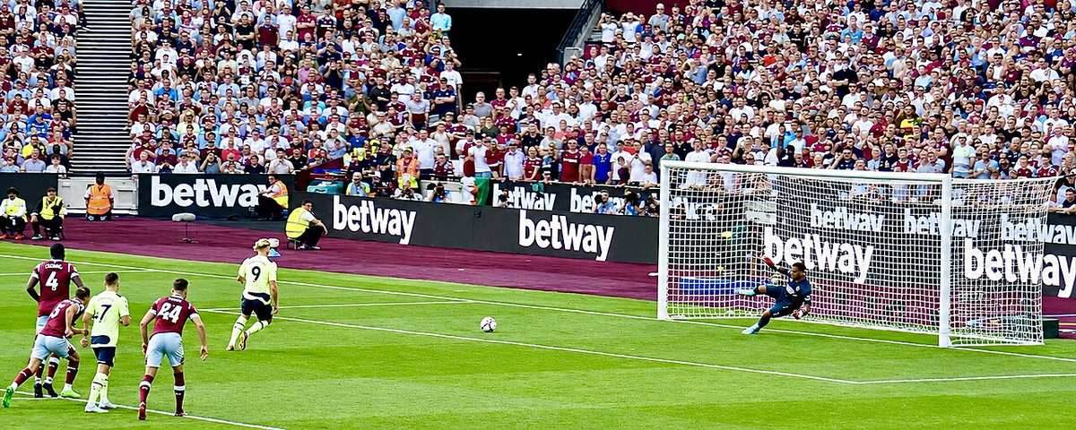 Erling Haaland en un partido de la Premier League con el Manchester City
