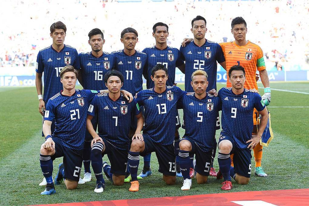 Jugadores de la selección de Japón posando para la foto oficial del equipo en el Mundial 2018