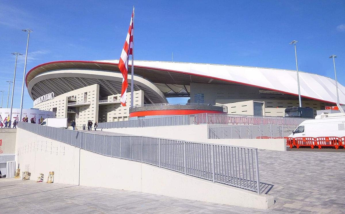 Interior del estadio Metropolitano durante un partido del Atlético