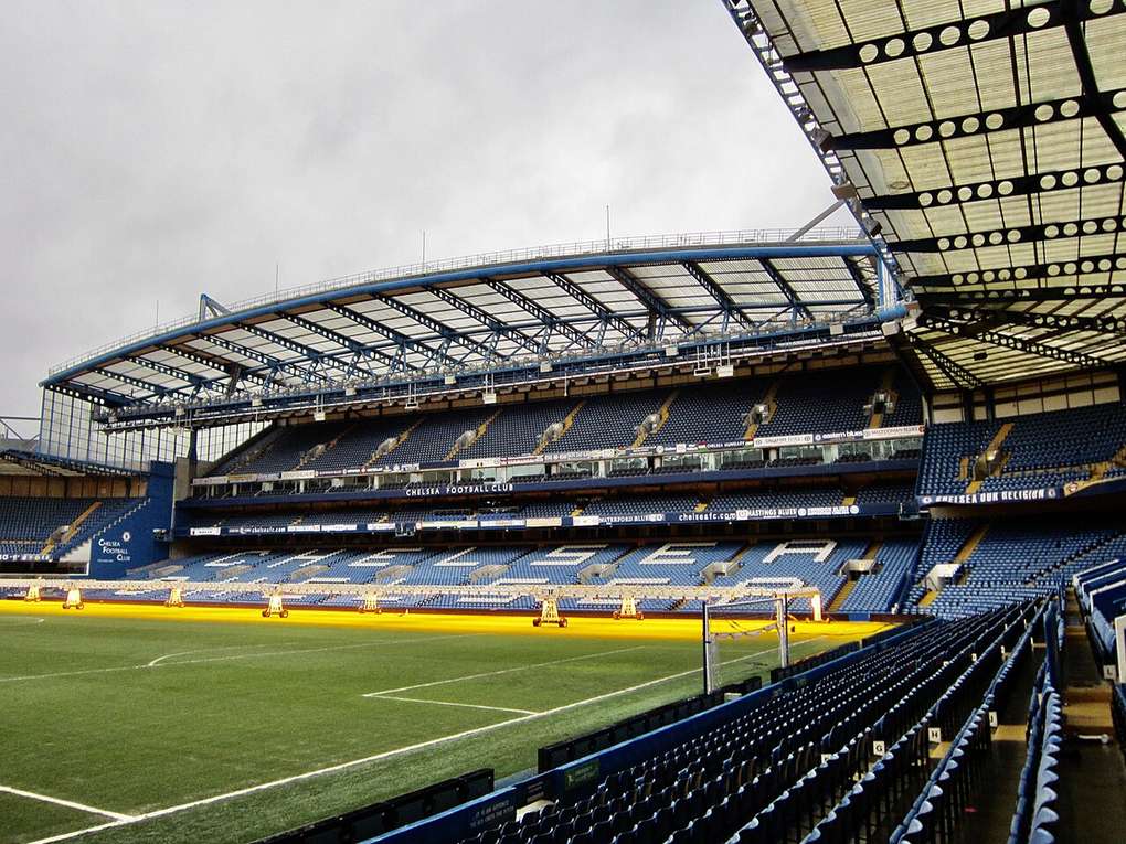 Tribuna del estadio Stamford Bridge durante un partido del Chelsea