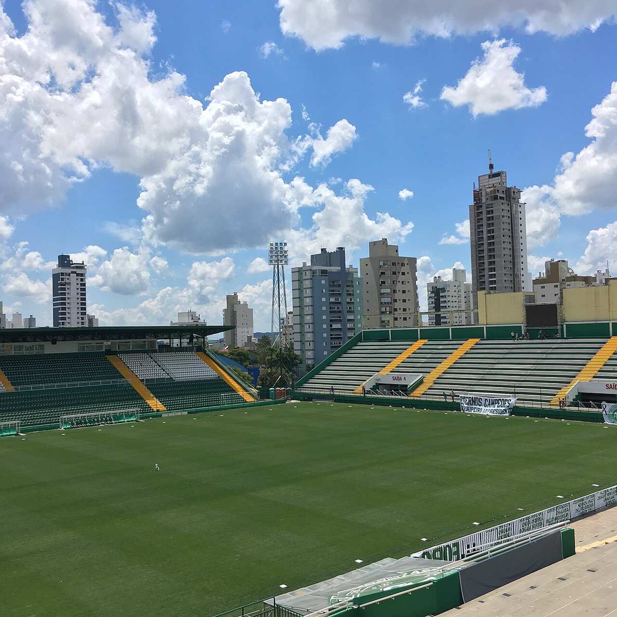 Arena Condá de Chapecó, el estadio de Chapecoense, fotografiada desde las tribunas