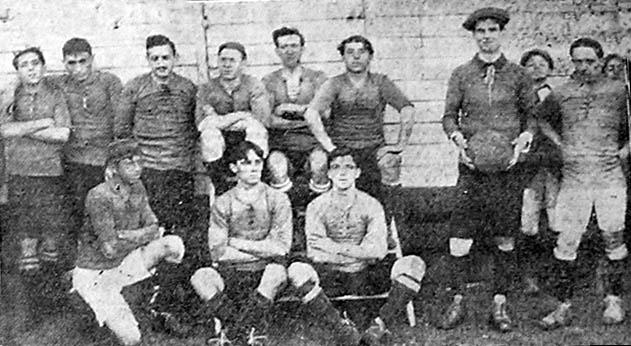 Fotografía histórica de un Boca contra River disputado en 1913