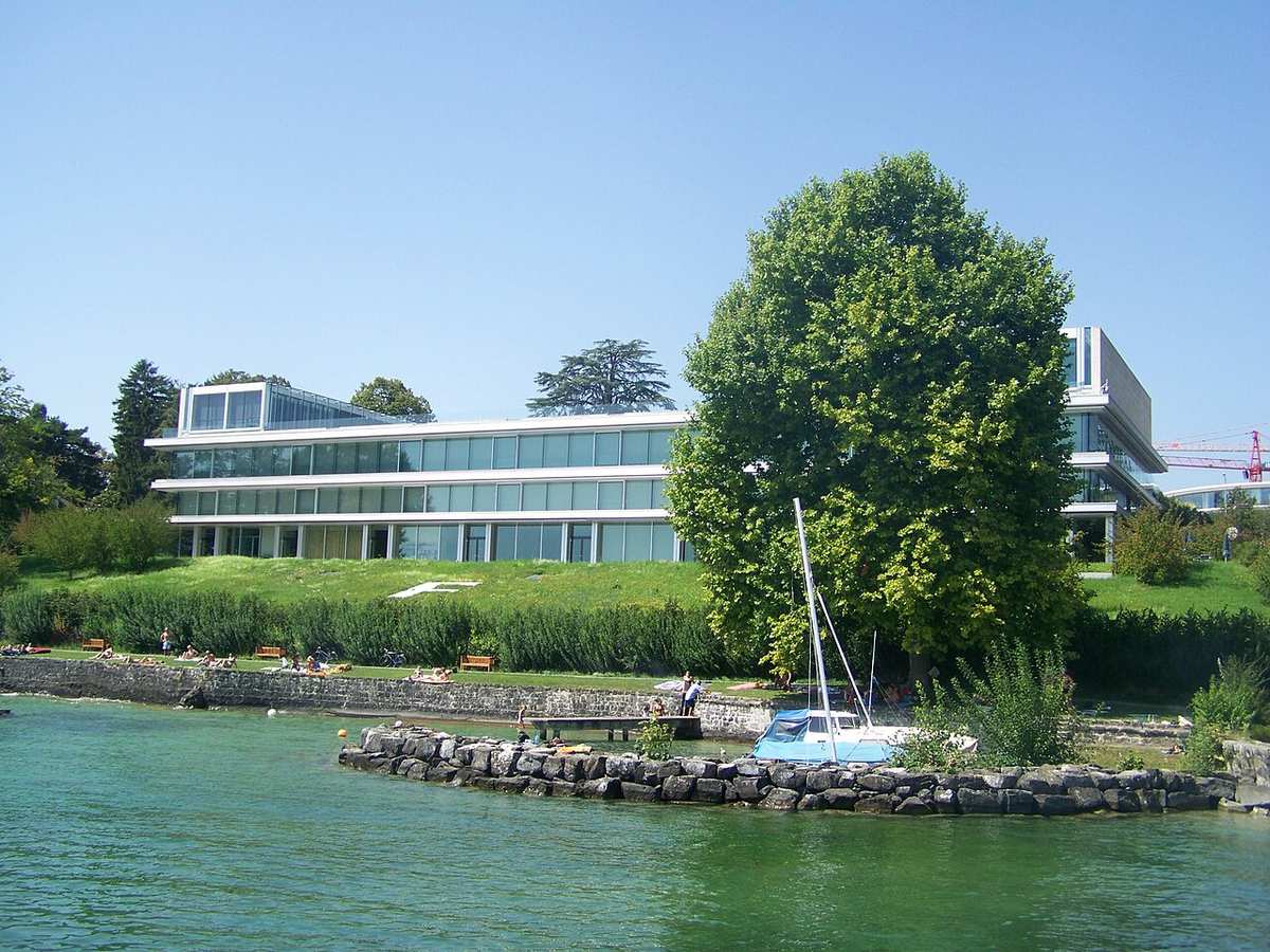 Sede de la UEFA en Nyon, Suiza, donde se controlan las finanzas de los clubes