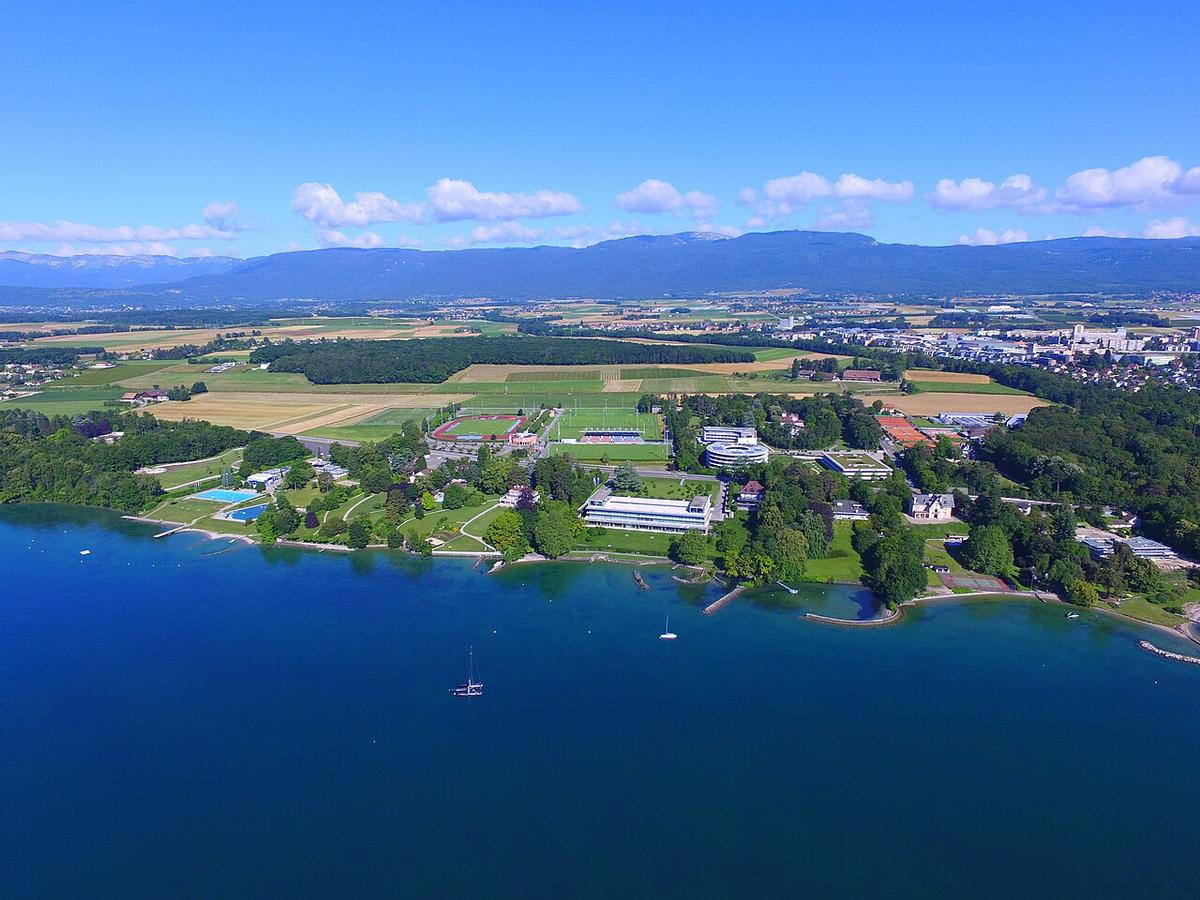 Vista aérea de la sede de la UEFA en Nyon, Suiza