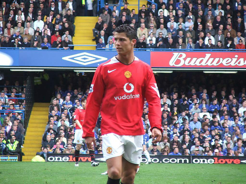 Cristiano Ronaldo playing for Manchester United against Chelsea