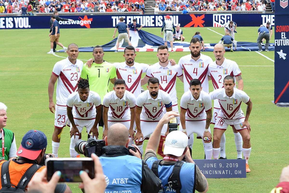La selección de Venezuela posando antes de un amistoso ante Estados Unidos en 2019