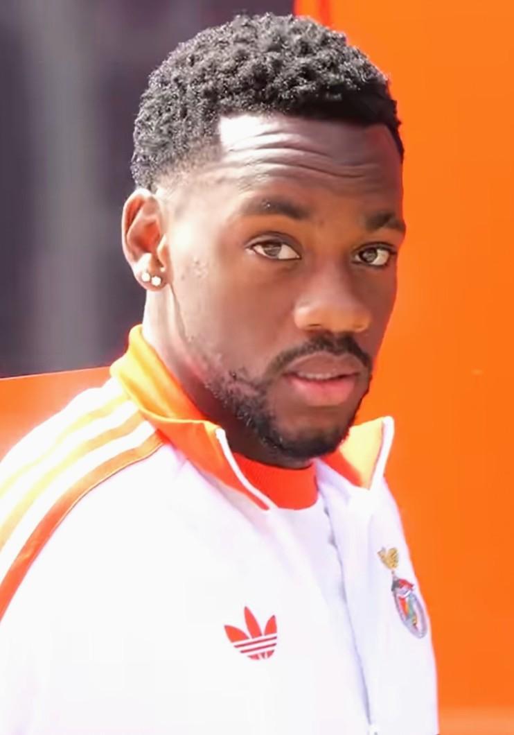 Durán expulsado tras el Santa Clara-Benfica