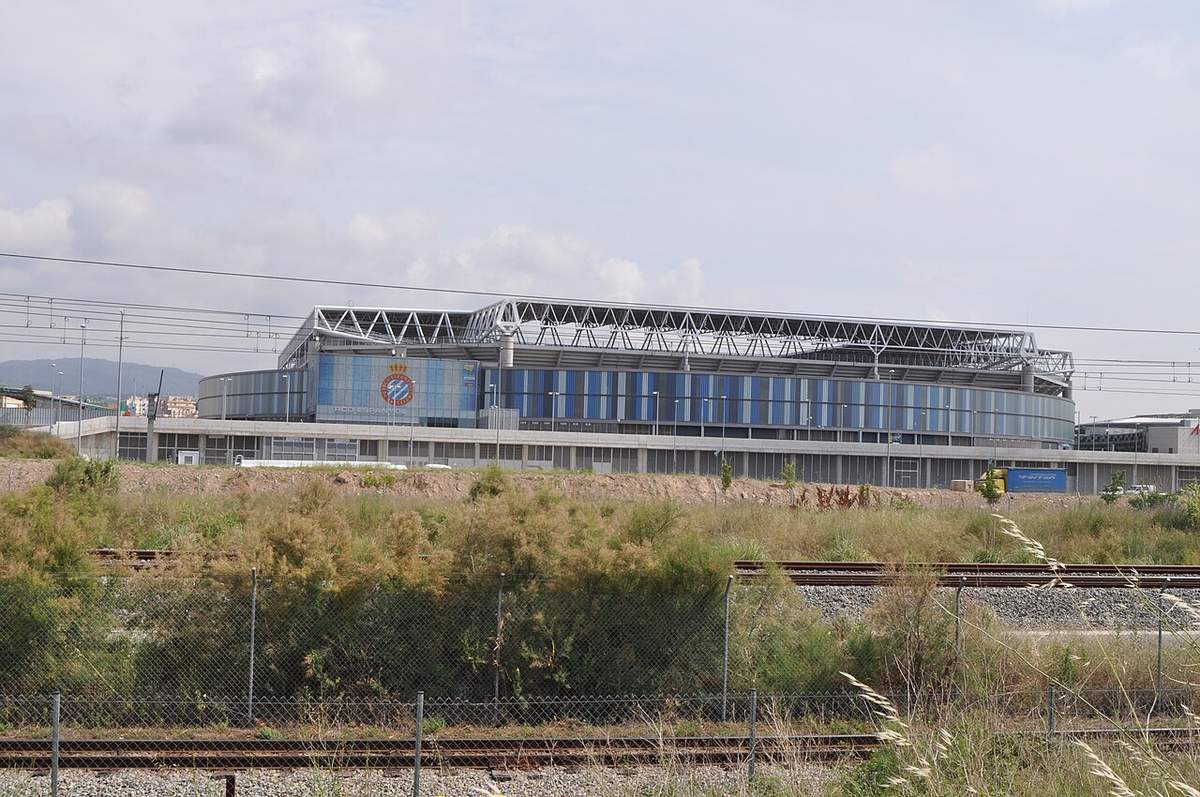 Vista del estadio del Espanyol en Cornellà-El Prat, sede del debut de Sarabia