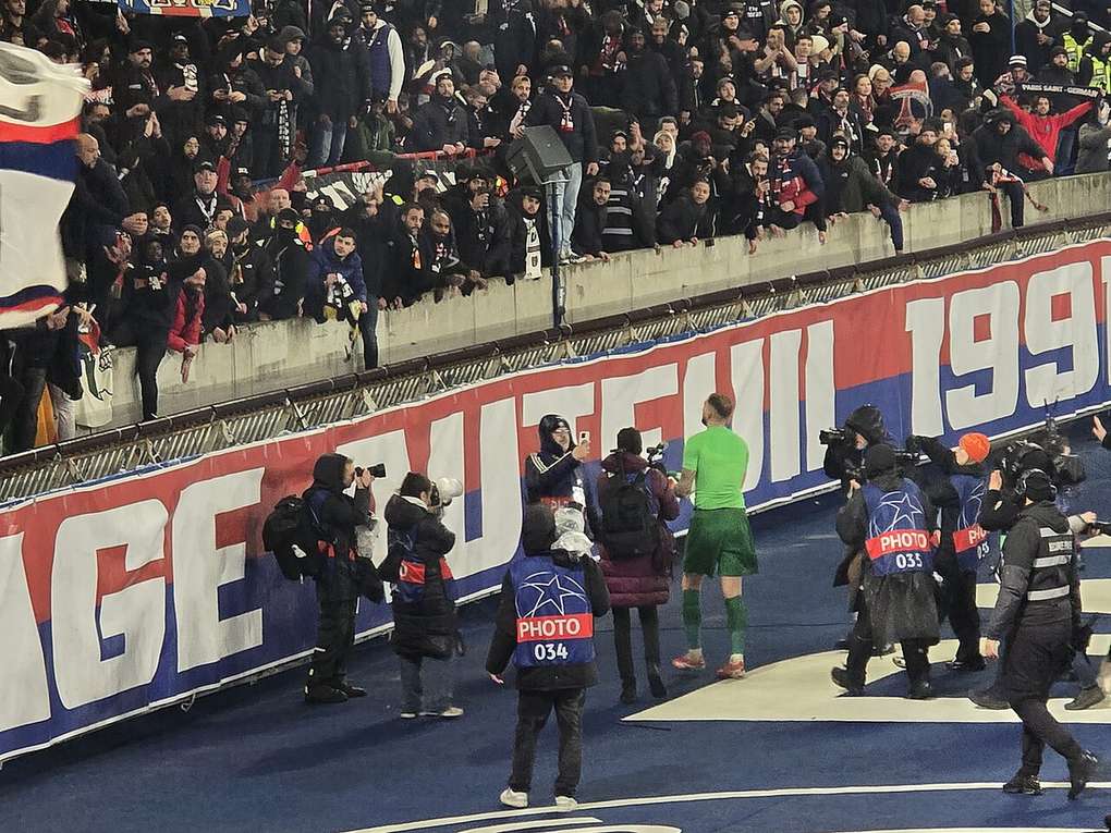 Partido entre el Paris Saint-Germain y el Manchester City en enero de 2025