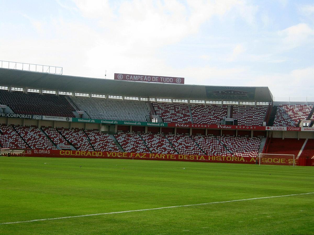 Estadio Beira-Rio de Porto Alegre, la casa de Internacional, fotografiado desde el exterior
