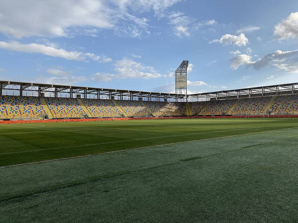 Vista del Stadio Benito Stirpe de Frosinone en un día de partido