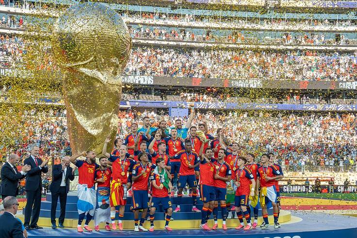 España celebrando el título del Mundial 2026 ante Argentina
