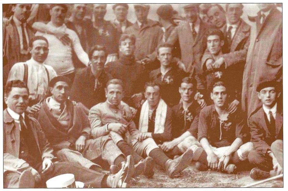 La selección española en una foto de equipo de 1920