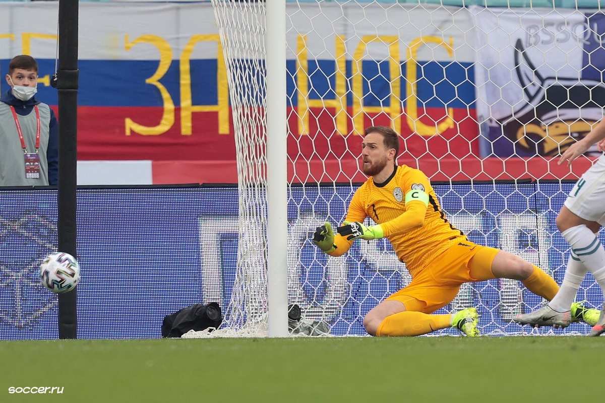 Jan Oblak, capitán de Eslovenia, durante un partido internacional