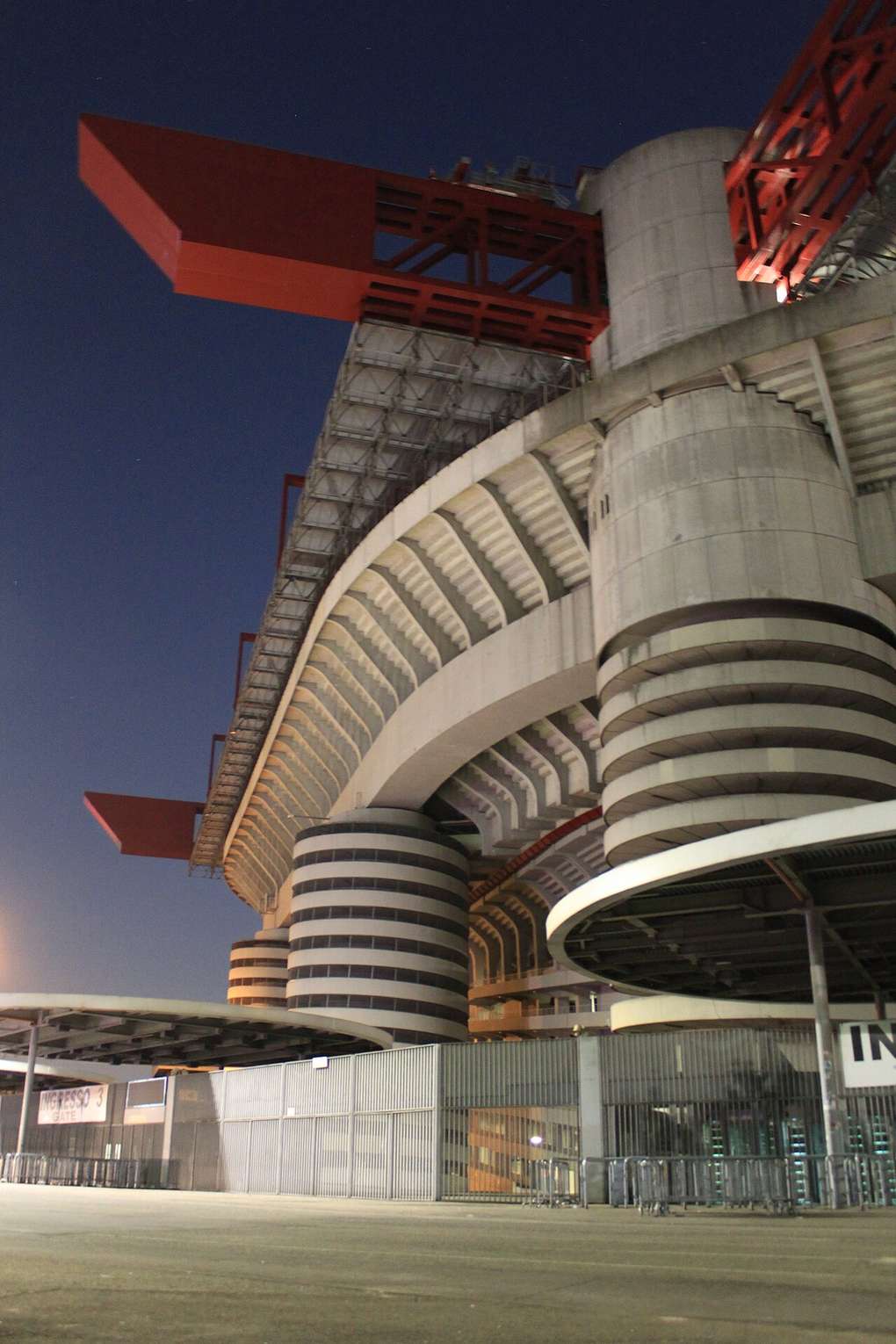 Vista exterior del estadio Giuseppe Meazza, San Siro, en Milán