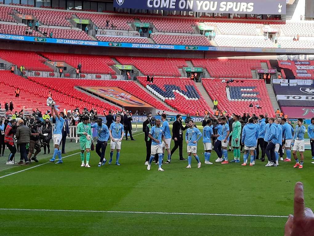 Jugadores del Manchester City celebrando un título en el estadio