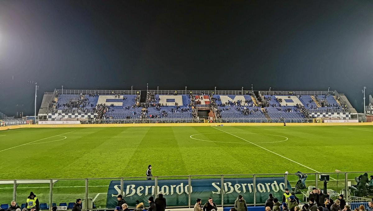 Estadio Giuseppe Sinigaglia de Como, sede del partido ante el Manchester United