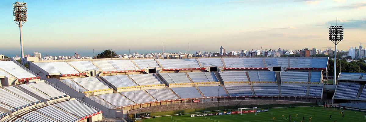 Tribuna del Estadio Centenario de Montevideo, uno de los estadios más históricos del continente