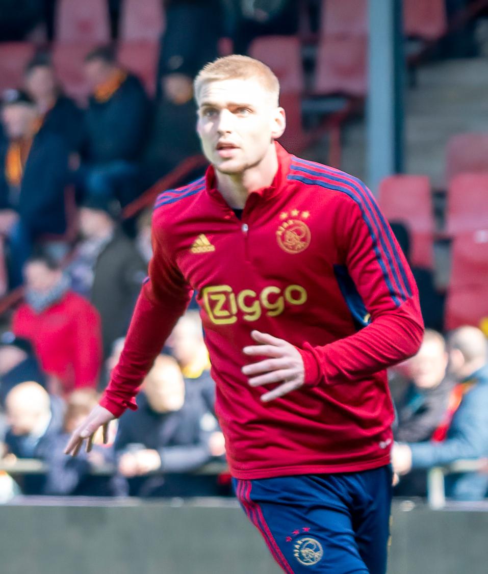 Kenneth Taylor, centrocampista neerlandés que abrió el marcador para la Lazio ante el Parma