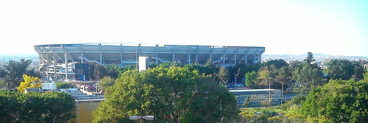 Vista panorámica del estadio Jalisco de Guadalajara durante un partido de fútbol