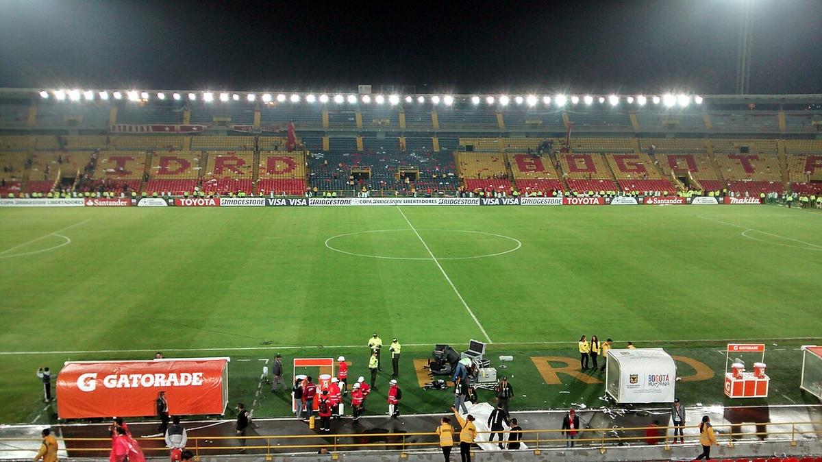 Vista del estadio Nemesio Camacho El Campín de Bogotá, escenario del Santa Fe vs Bucaramanga