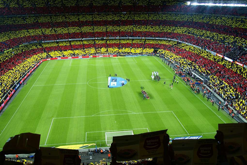 El Camp Nou antes de un partido de liga entre el FC Barcelona y el Real Madrid