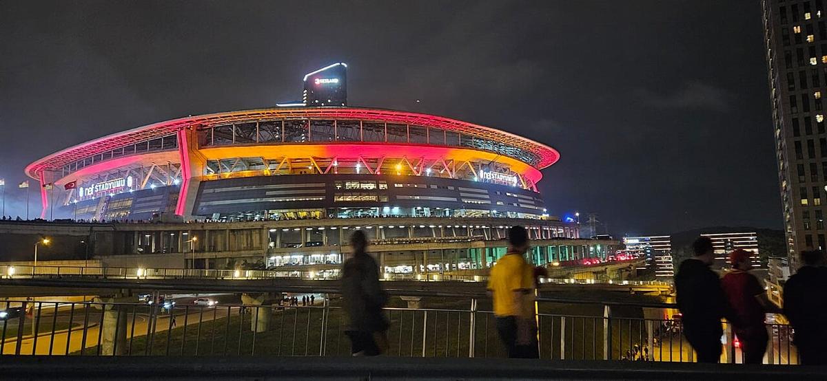 Pelea en el derbi: Galatasaray-Fenerbahçe
