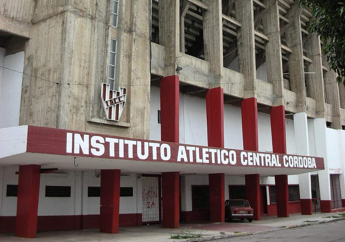 El estadio de Instituto en Alta Córdoba, escenario de la noche en la que la Gloria selló su primera clasificación internacional