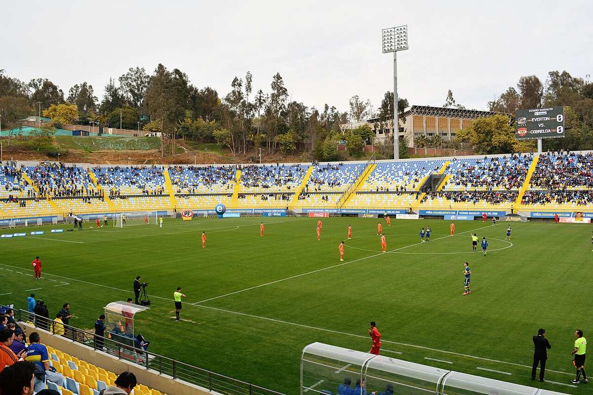 Jugadores de Cobreloa en un partido de 2015 en el Estadio Sausalito
