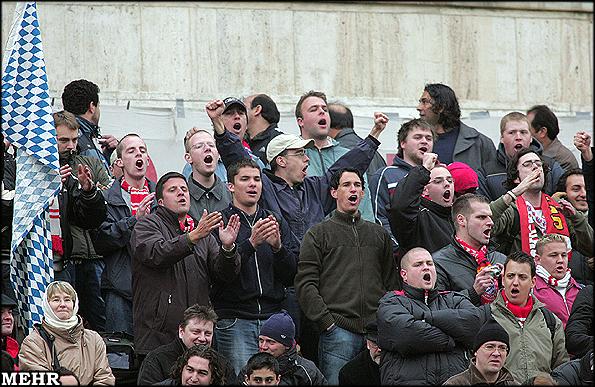 Un partido del Bayern de Múnich en un estadio europeo, en una foto de archivo