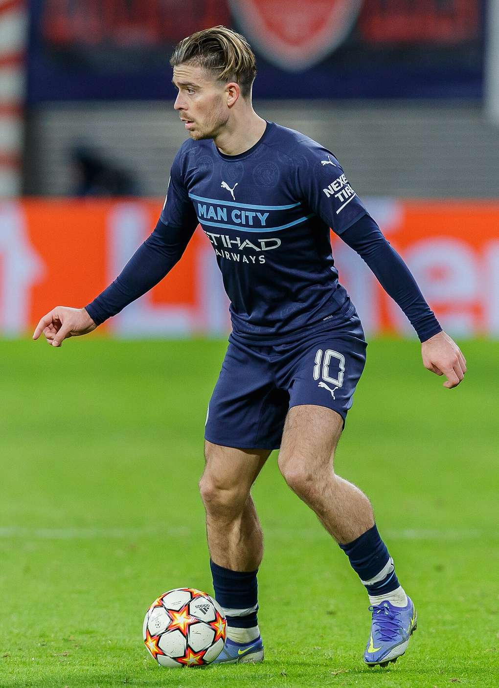 Jack Grealish, en una foto de archivo con la camiseta del Manchester City