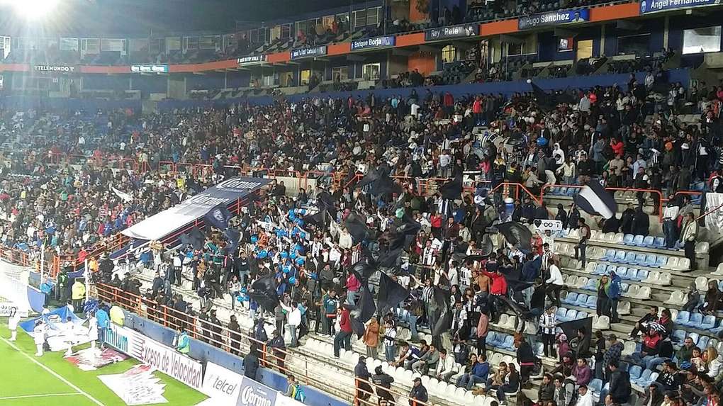 Afición en un partido en el Estadio Hidalgo de Pachuca, en una foto de archivo