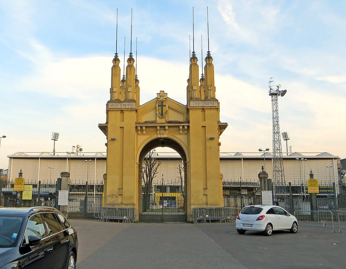 Arco de entrada del Stadio Ennio Tardini de Parma, sede del Parma vs Udinese