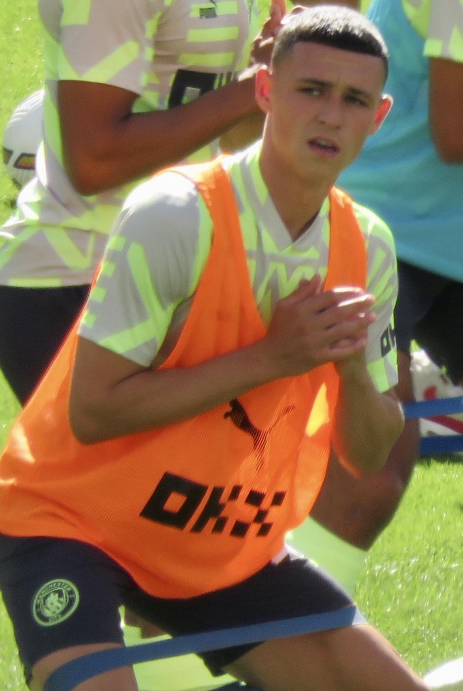 Phil Foden con la camiseta del Manchester City en 2022