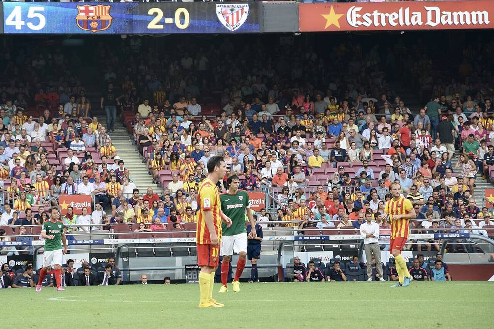 Lionel Messi con la camiseta del Barcelona en un partido de LaLiga en el Camp Nou