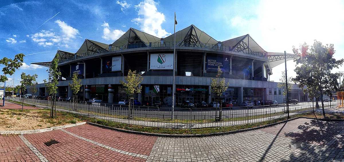 Estadio del Ejército Polaco en Varsovia, uno de los grandes recintos del fútbol polaco