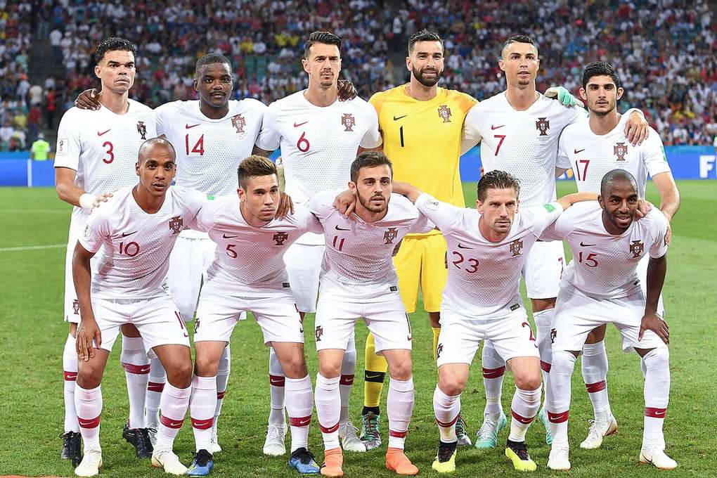 Selección de Portugal posando antes de un partido del Mundial 2018