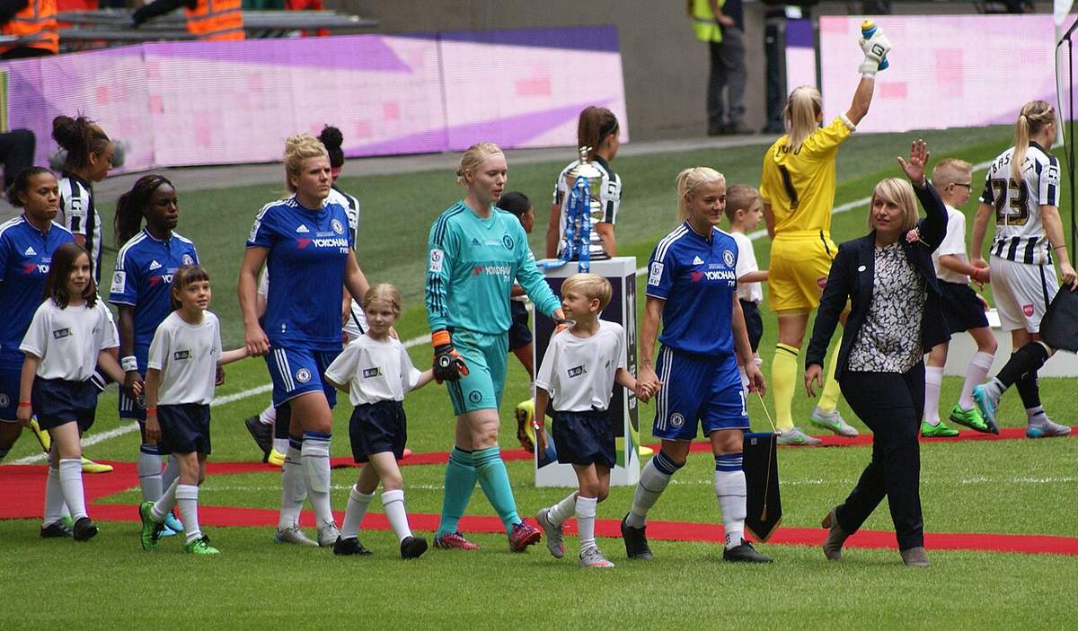 Jugadoras del Chelsea FC Women celebrando durante un partido de copa
