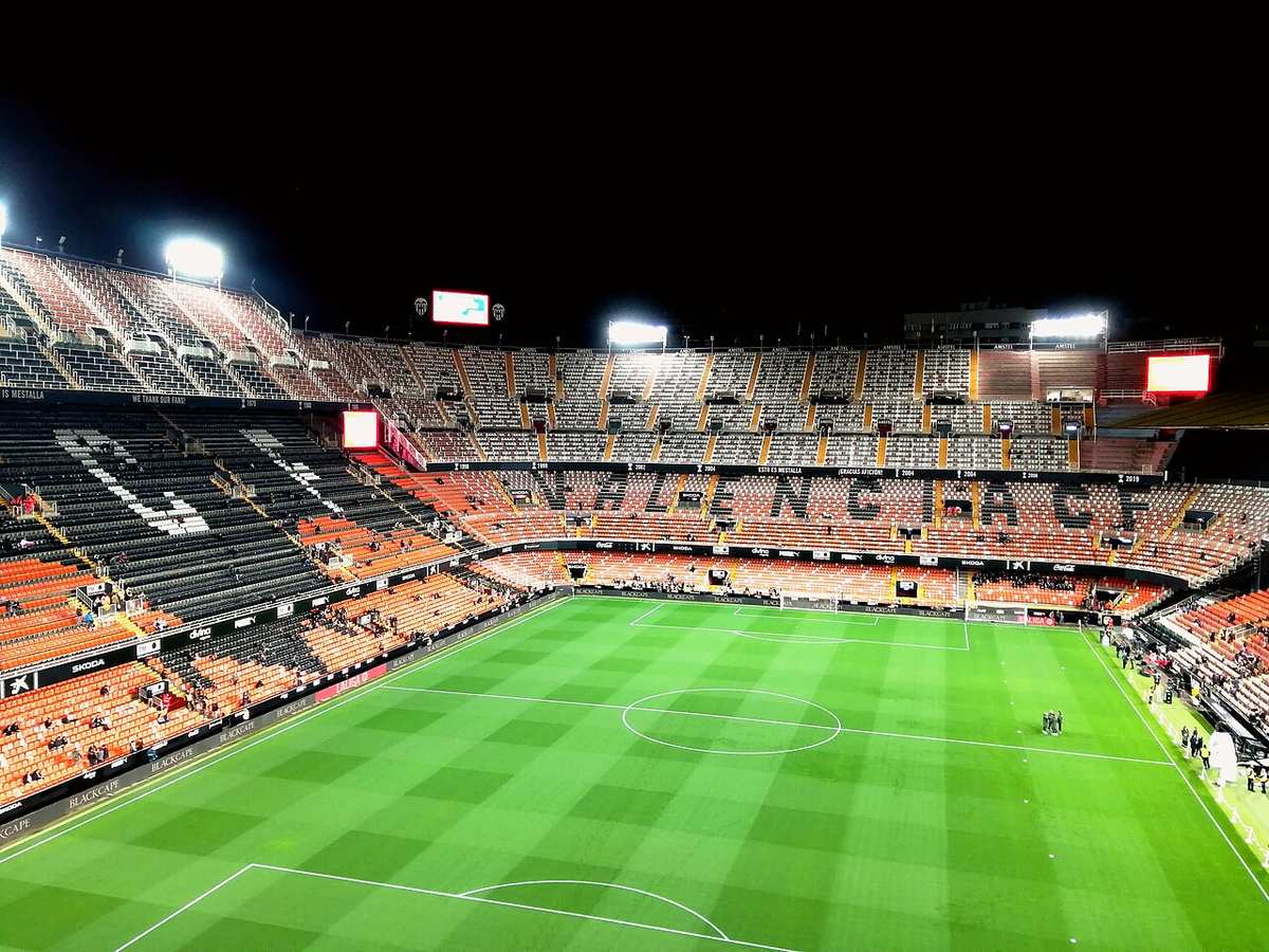 Vista del estadio de Mestalla antes de un partido de LaLiga entre el Valencia y el Barcelona