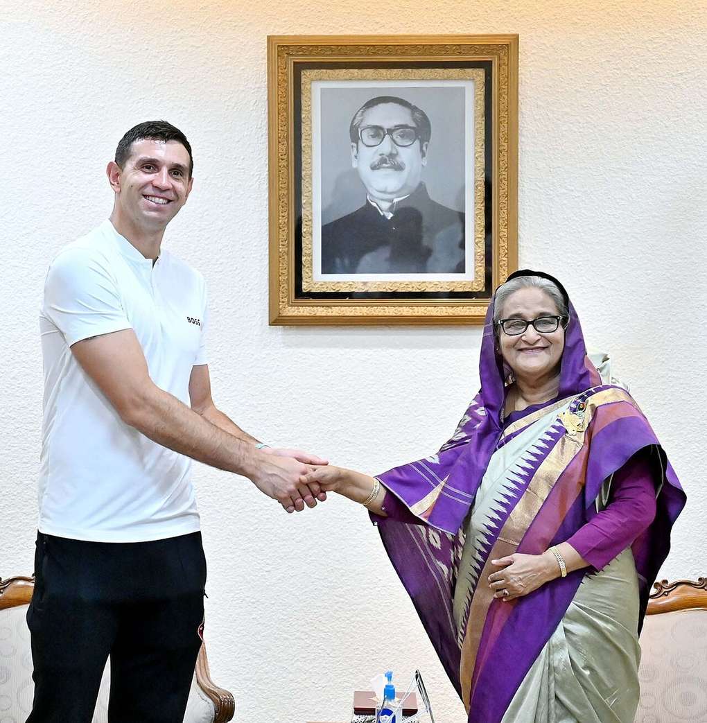 Emiliano Martinez, Argentina goalkeeper, at a public event in 2023